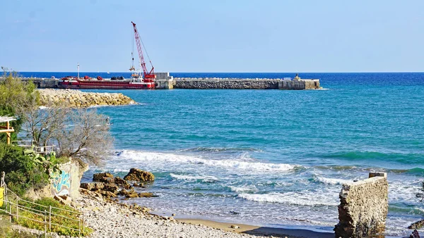 Cargando Descargando Muelle Vallcarca Sitges Barcelona Cataluña España Europa — Foto de Stock