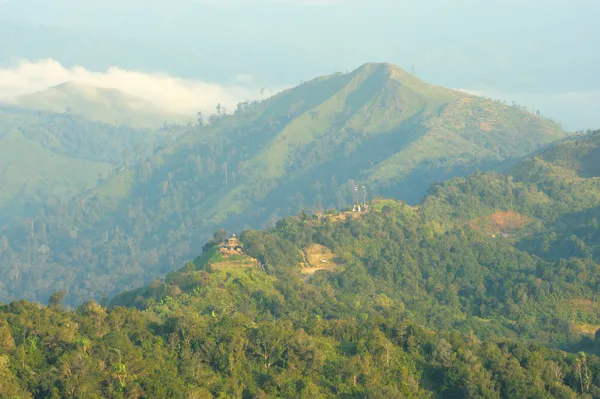 Morning at the Thai - Myanmar border ridge. — Stock Photo, Image