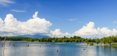 Tayland lekeside.
