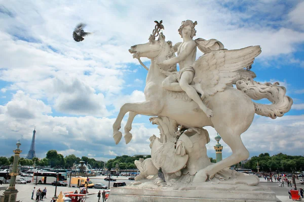 Pomnik w Paryżu — Zdjęcie stockowe