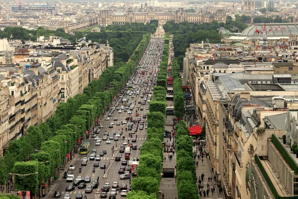 Елисейские поля в Париже — стоковое фото
