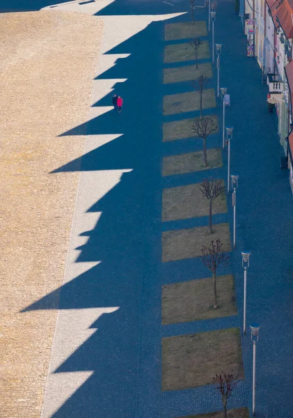 2022 Spaziergänger Schatten Der Altstadt Bardejov Slowakei — Stockfoto