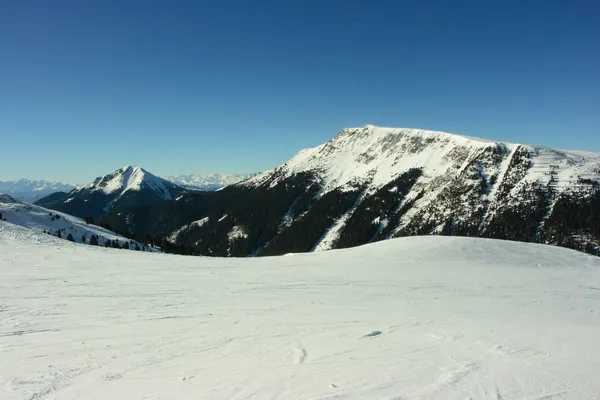 Winterliche Berglandschaft — Stockfoto