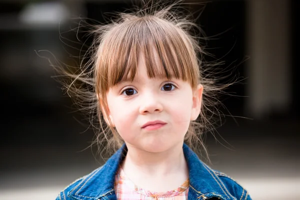 Portrait of little girl — Stock Photo, Image