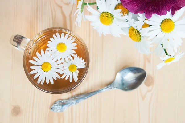 Chamomile tea — Stock Photo, Image