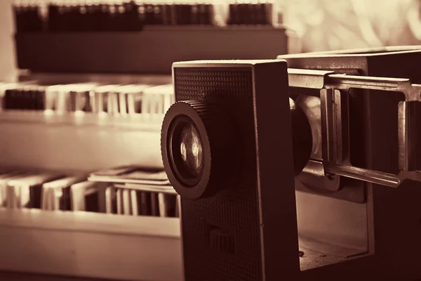 Slide projector and slides — Stock Photo, Image