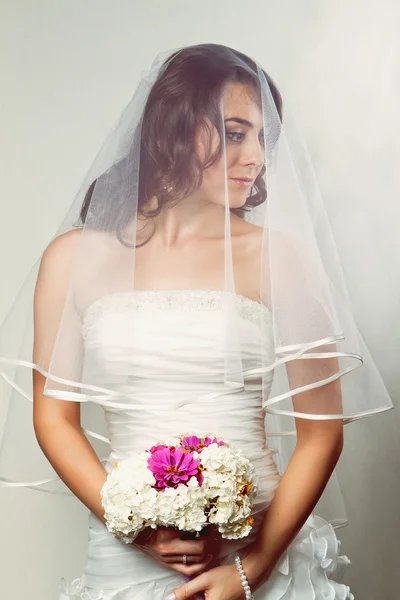 Noiva jovem — Fotografia de Stock