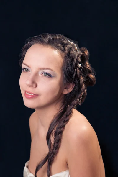 Mulher com penteado de trança — Fotografia de Stock
