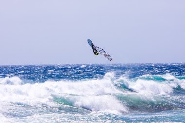 Gran canaria üzerinde Rüzgar Sörfü.