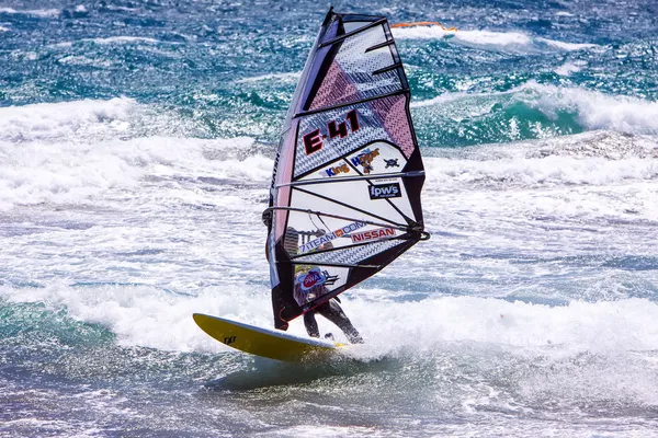 Windsurfen op gran canaria. — Stockfoto