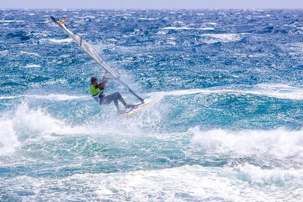 Windsurfen auf Gran Canaria. — Stockfoto