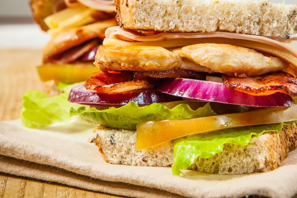 Kurczak sanwich — Zdjęcie stockowe