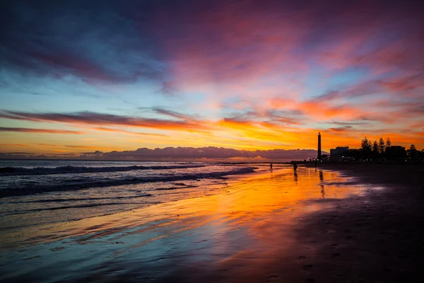 Захід сонця на пляжі — стокове фото