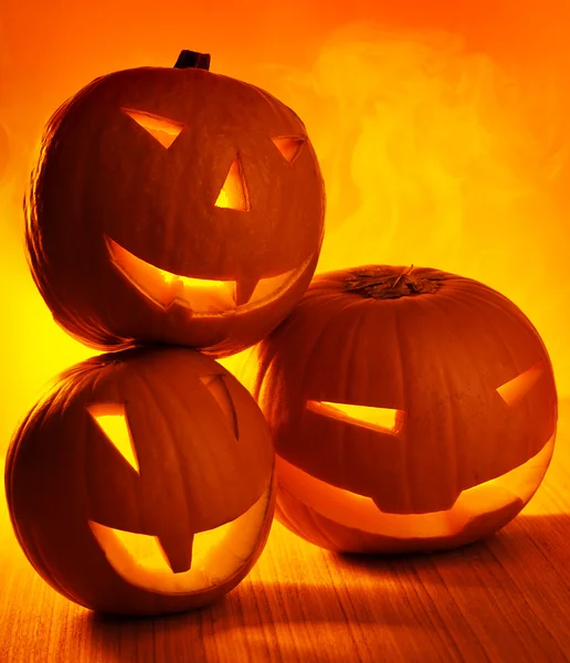 Halloween glowing pumpkins — Stock Photo, Image