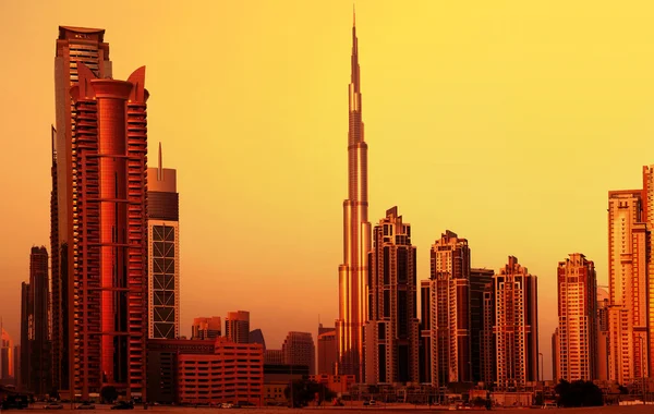 Dubai downtown på sunset — Stockfoto