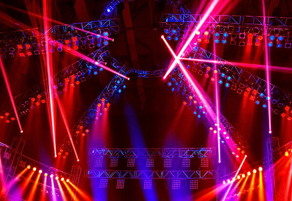 Огни ночных клубов
