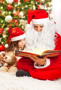 Noel Baba ile küçük kız