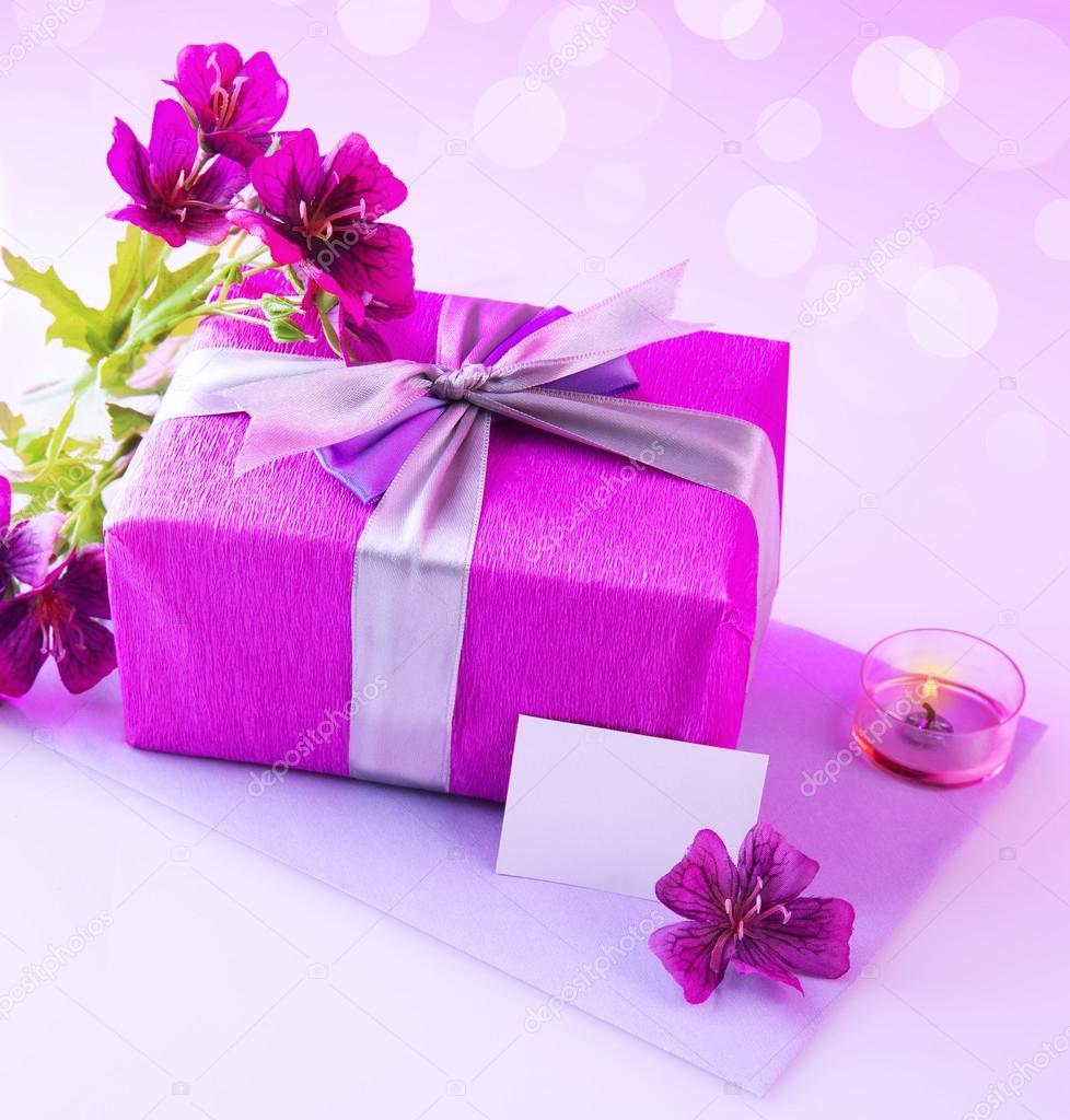 Gift box with pink flowers