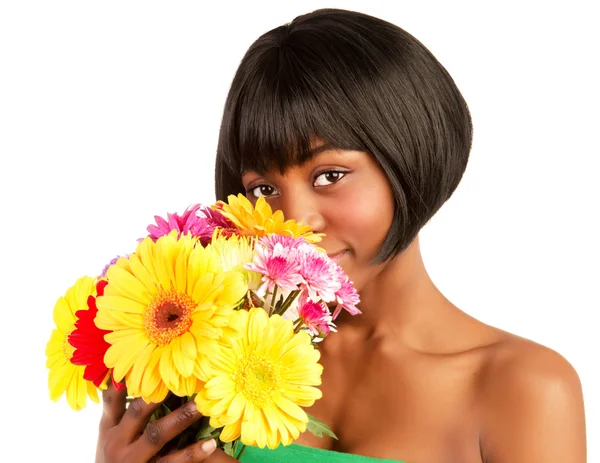 Μαύρη γυναίκα με λουλούδια — Φωτογραφία Αρχείου