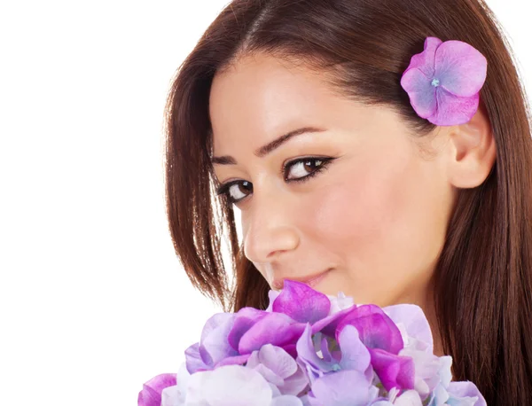 Mujer bonita en el salón de spa — Foto de Stock