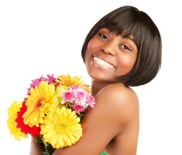 Sourire fille noire avec bouquet — Photo