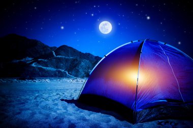 Camp at night clipart