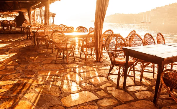 Sahil Cafe günbatımı ışık — Stok fotoğraf