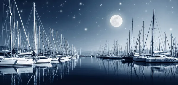 Yacht porto di notte — Foto Stock