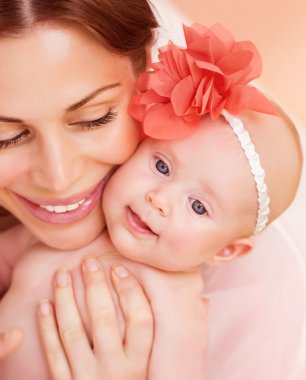 Mutlu anne ve bebek