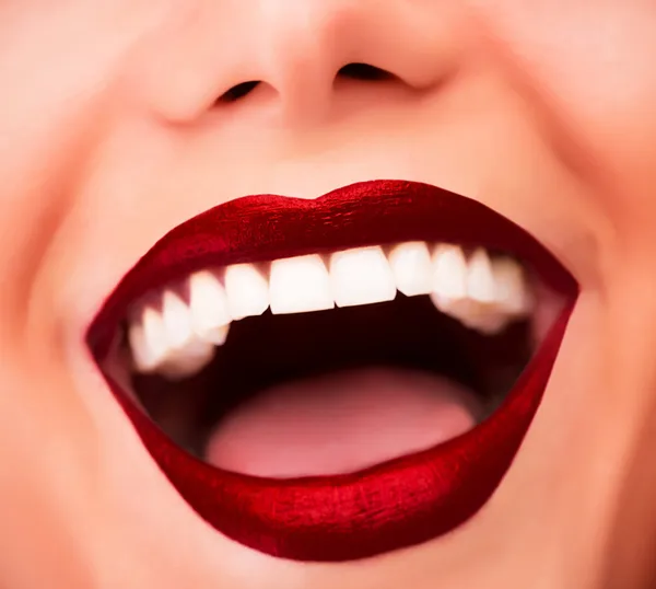 Seksi kırmızı dudaklar — Stok fotoğraf