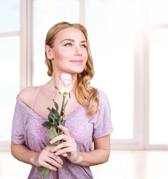 Gentle woman with rose — Stock Photo, Image