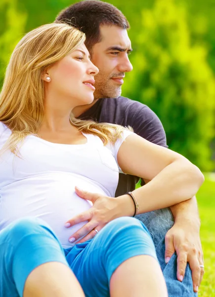 Happy family awaiting baby — Stock Photo, Image