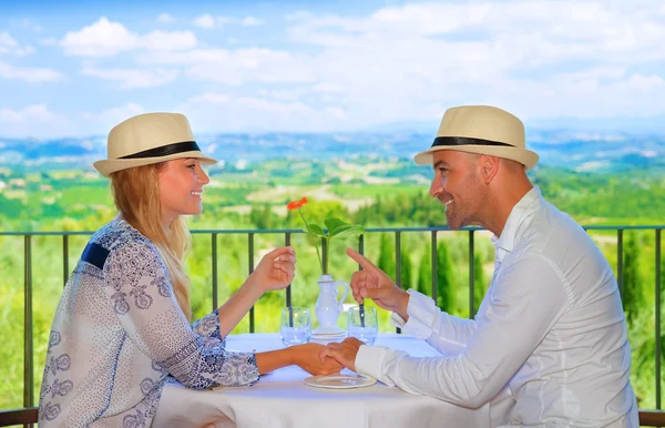 Young couple having breakfast — Stock Photo, Image