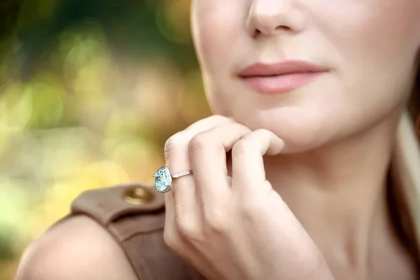 Beautiful Woman Wearing Gorgeous Ring — Stock Photo, Image