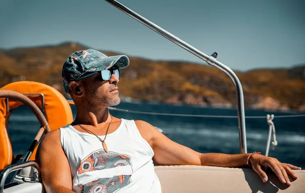 Man Relaxing on Sailboat — Stock Photo, Image