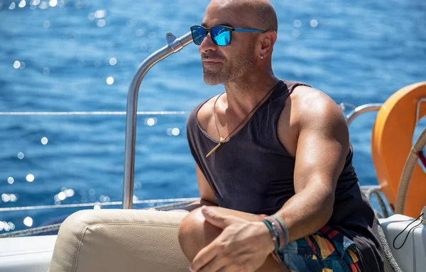 Handsome Man on Sailboat — Stock Photo, Image