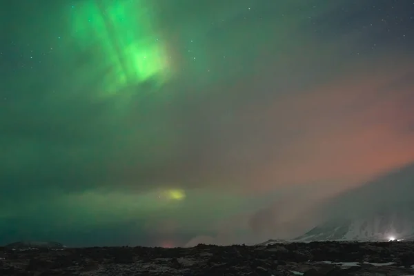 Aurora Borealis ile Güzel Gökyüzü — Stok fotoğraf