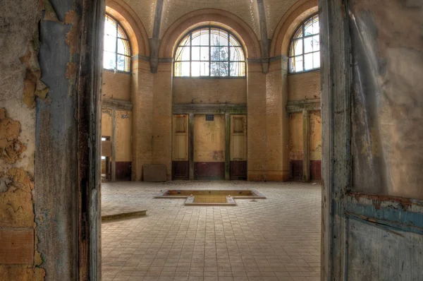 Bath in the Beelitz Heilstätten