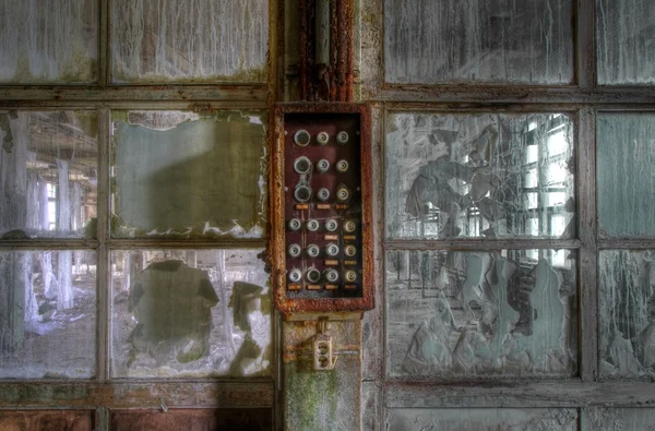 Old abandoned fuse box — Stock Photo, Image