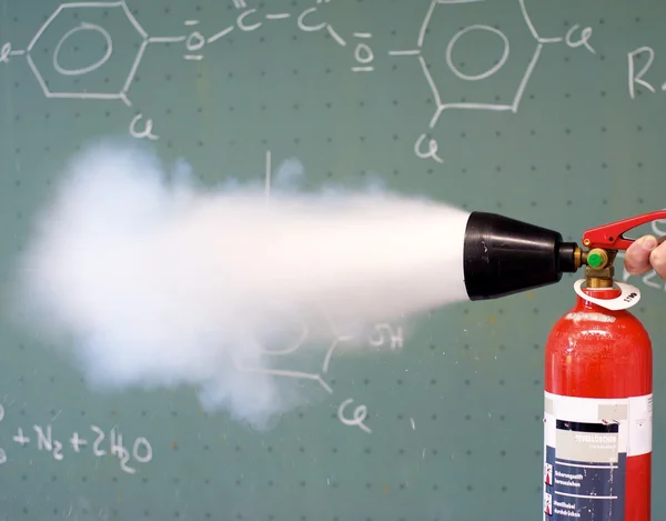 Yangın söndürücü laboratuvar olarak kullanılır