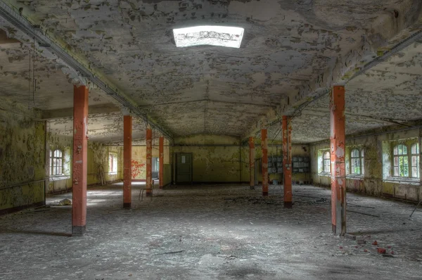 Doğu Almanya eski terk edilmiş bir depo