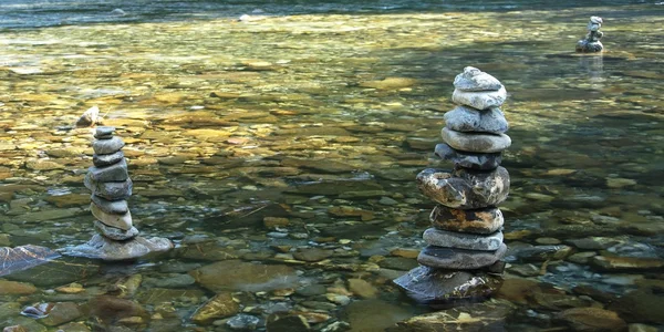 Stones on the river — Stock Photo, Image
