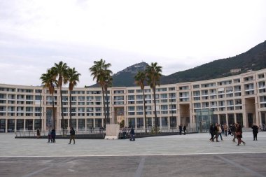 İtalya: Salerno şehir merkezindeki Özgürlük Meydanı manzarası, 12 Kasım 2021.