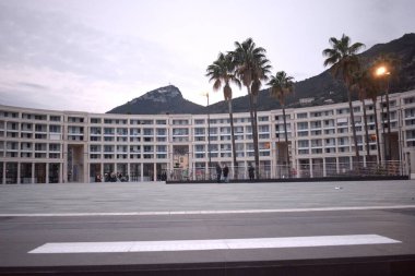 İtalya: Salerno şehir merkezindeki Özgürlük Meydanı manzarası, 12 Kasım 2021.