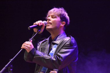 GIFFONI VALLE PIANA - 30 Nisan 2022: Antonio Fiordispino, Alex Fiordispino ve Daniele Mona Verde Giffoni 'deki Kolorlar' dan, 30 Nisan 2022 'de İtalya' nın Giffoni Valle Piana kentinde.