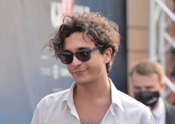 GIFFONI VALLE PIANA - 23 Temmuz 2022: Alberto Cotta Ramusino namı diğer Tananai Giffoni Film Festivali 2022 - 23 Temmuz 2022 tarihinde Giffoni Valle Piana, İtalya.