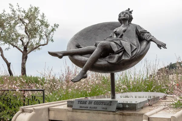 Skulptur av giacomo manzu — Stockfoto