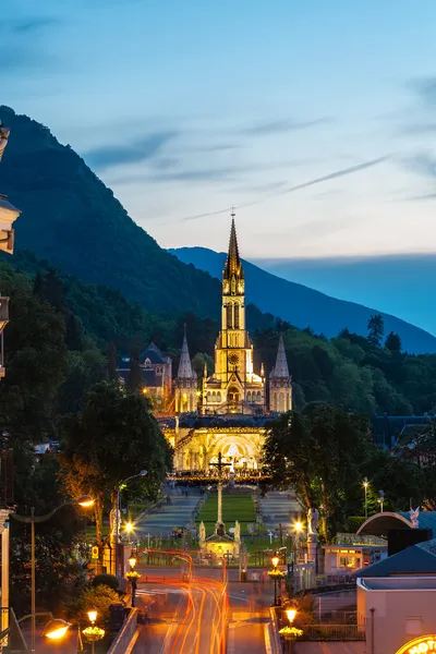 Bazilika naší dámy v lourdes, Francie — Stock fotografie