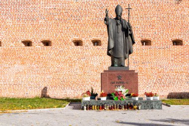 heykel Papa John paul II lezajsk