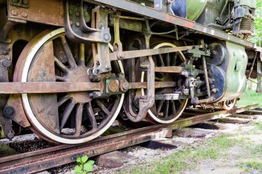 sürücünün tekerlekleri ve çubuklar